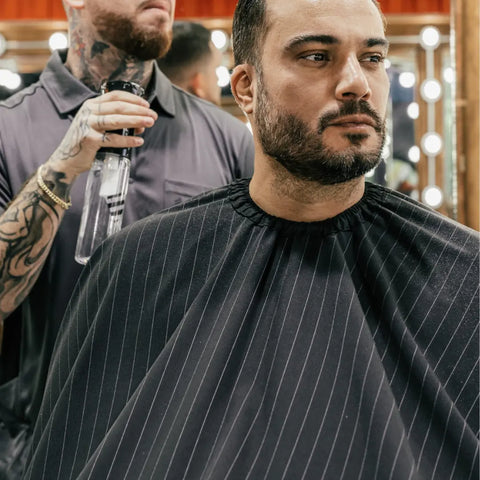 Barber Strong - Klasyczna Peleryna czarna w białe prążki