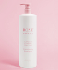 duża odżywka glamorous volumizing conditioner od roze avenue na różowym tle